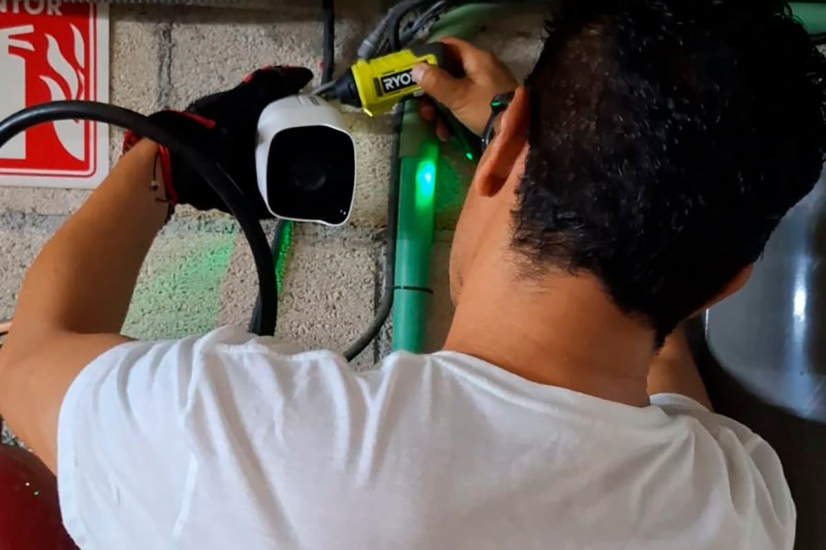 Instalación de cámaras de seguridad empresarial en Cancún